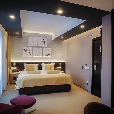 Hotel Royal Boutique 3*